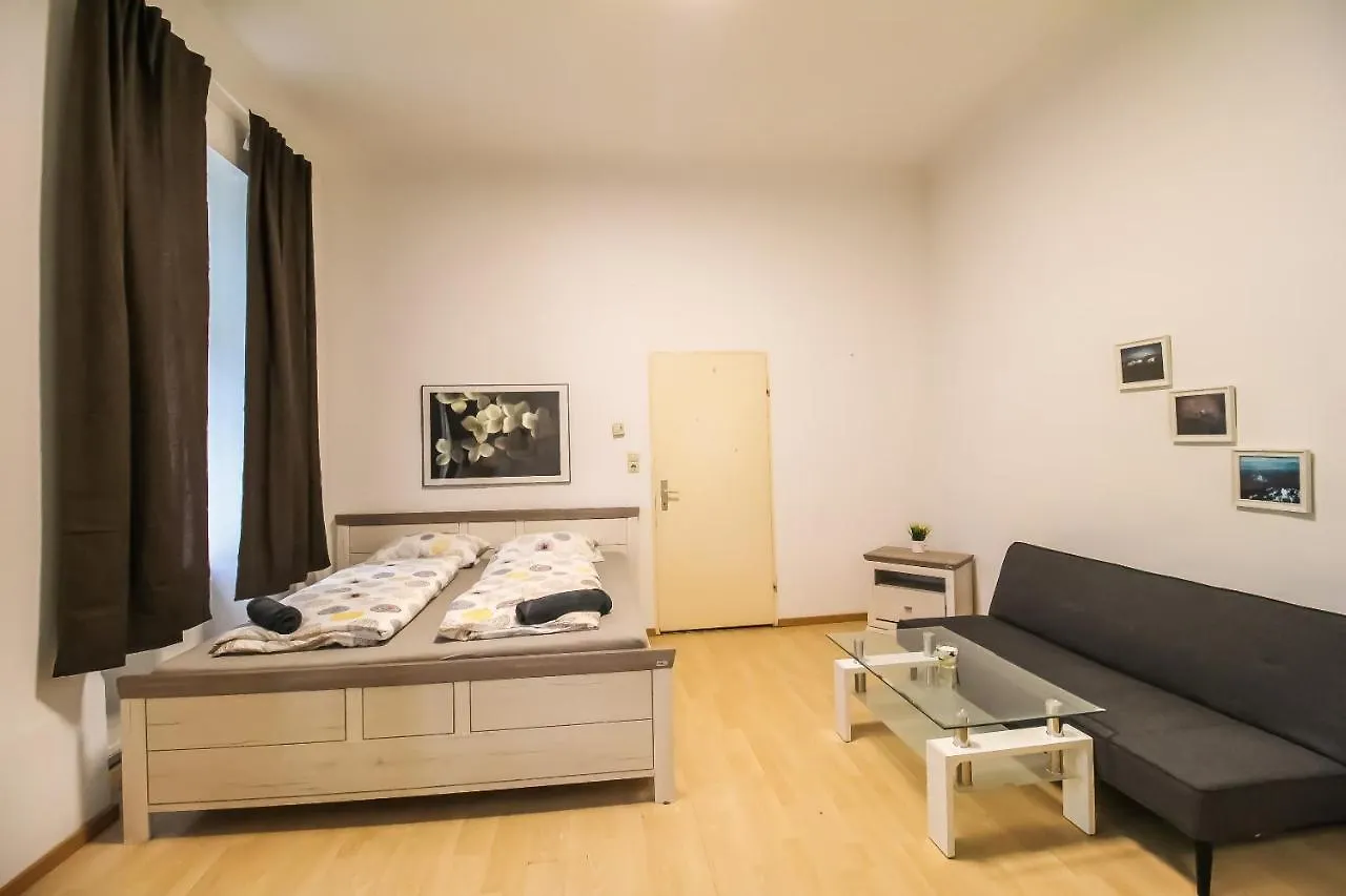 Family Apartment 5P Kl Vídeň 0*,  Rakousko